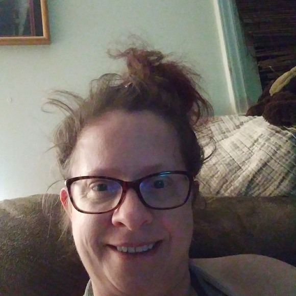 Meet your Posher, Heather - Picture 1 of 1